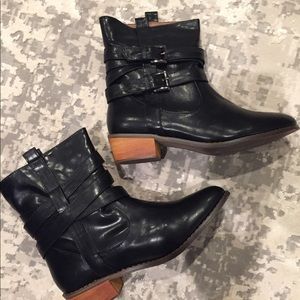 NEW, NEVER WORN Black Ankle Boots - Perfect for Fall!